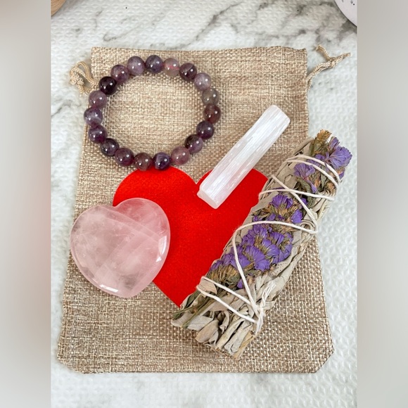 Perfect Gift 🤍💗 - Picture 2 of 2